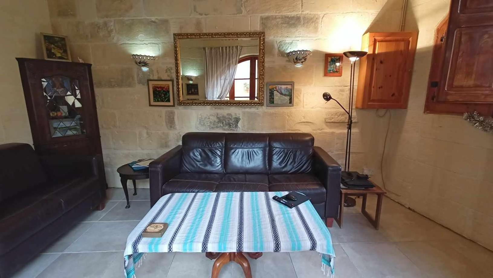 Arthome - Guest Rooms Għarb Екстериор снимка
