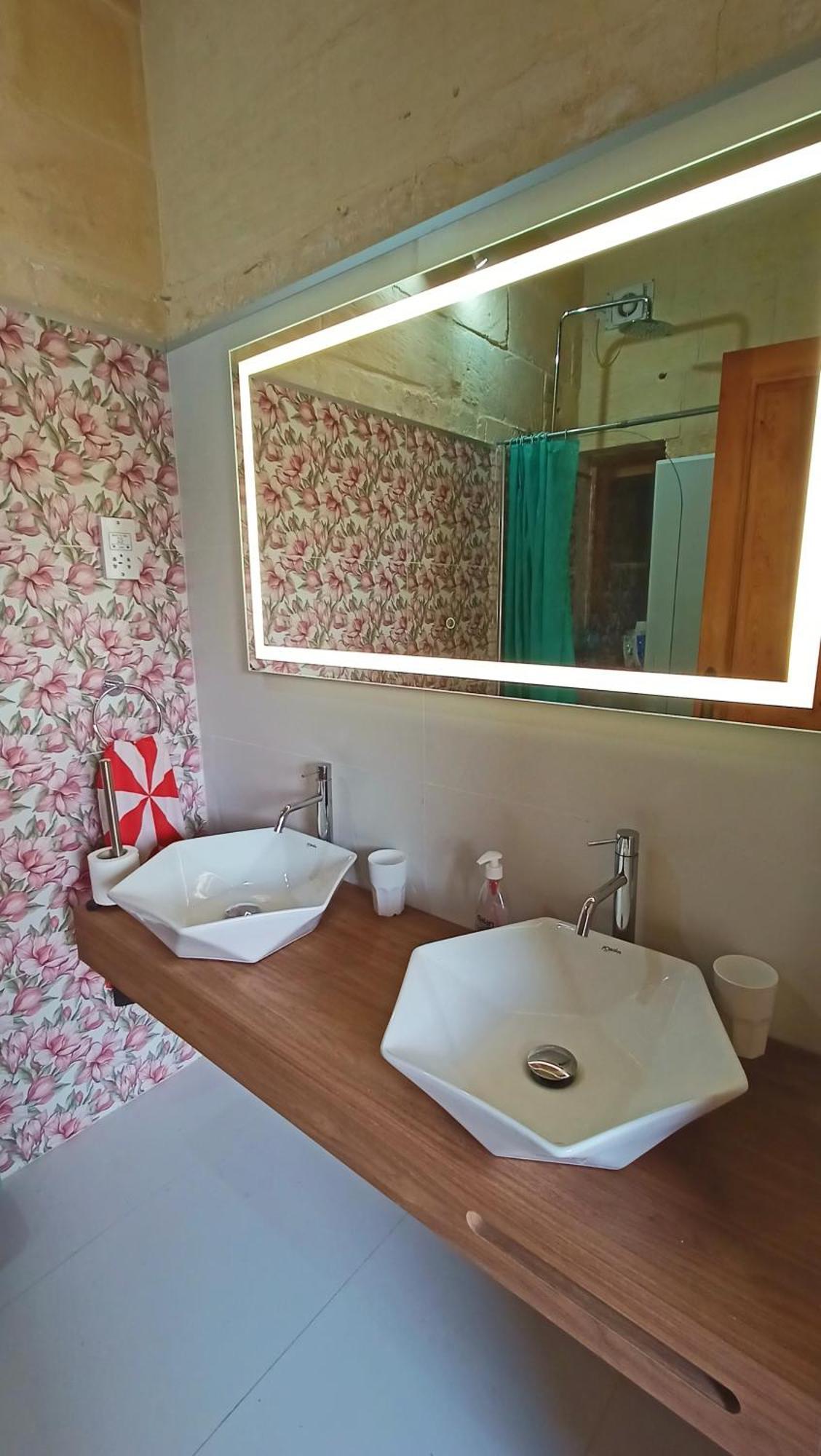 Arthome - Guest Rooms Għarb Екстериор снимка