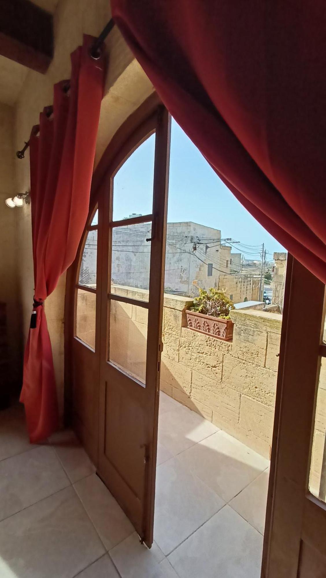 Arthome - Guest Rooms Għarb Стая снимка